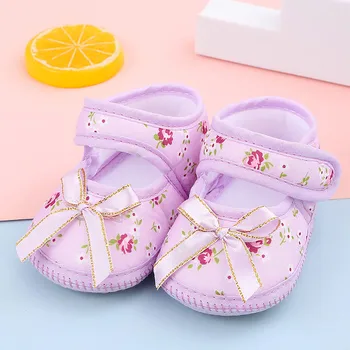 Обувь для маленьких девочек, удобные мягкие модельные туфли для малышей с бантом, дышащие нескользящие туфли для первых ходунков, обувь для новорожденных принцесс, обувь для кроватки